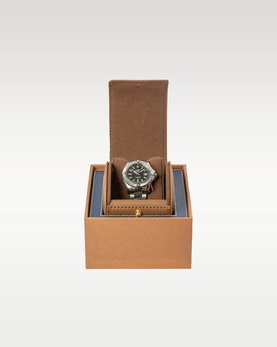 Breitling Avenger A17318