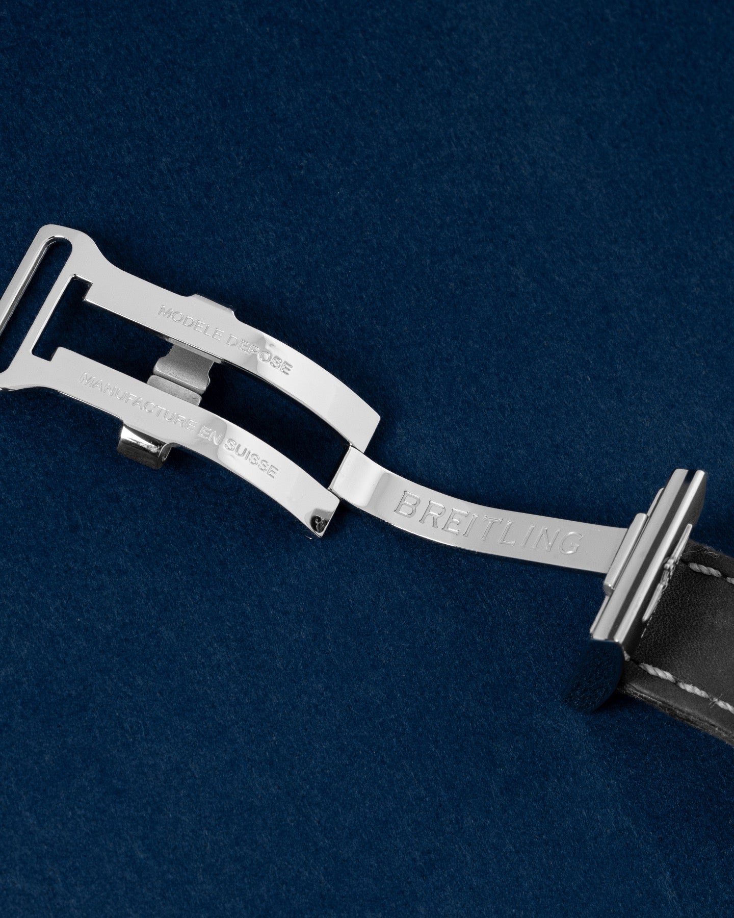 Breitling Navitimer Chronograph GMT A24322121B2X2