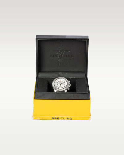 Breitling Super Avenger A13370