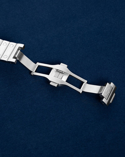 Medium Model Blue Cartier Santos de Cartier WSSA0063 | Grand Caliber Watches
