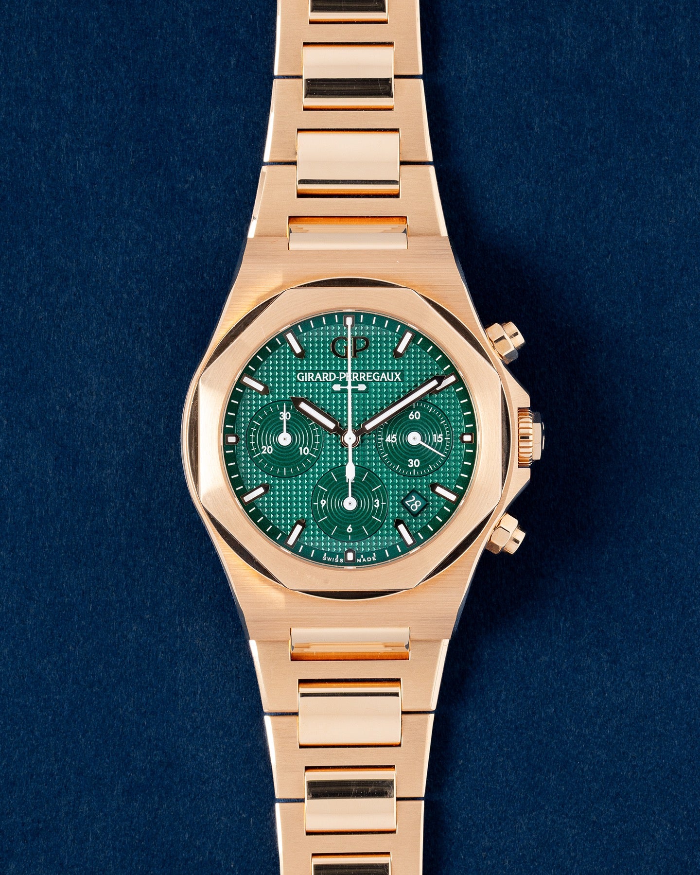 Rose Gold Girard-Perregaux Laureato Chronograph 42mm 81020 | Grand Caliber