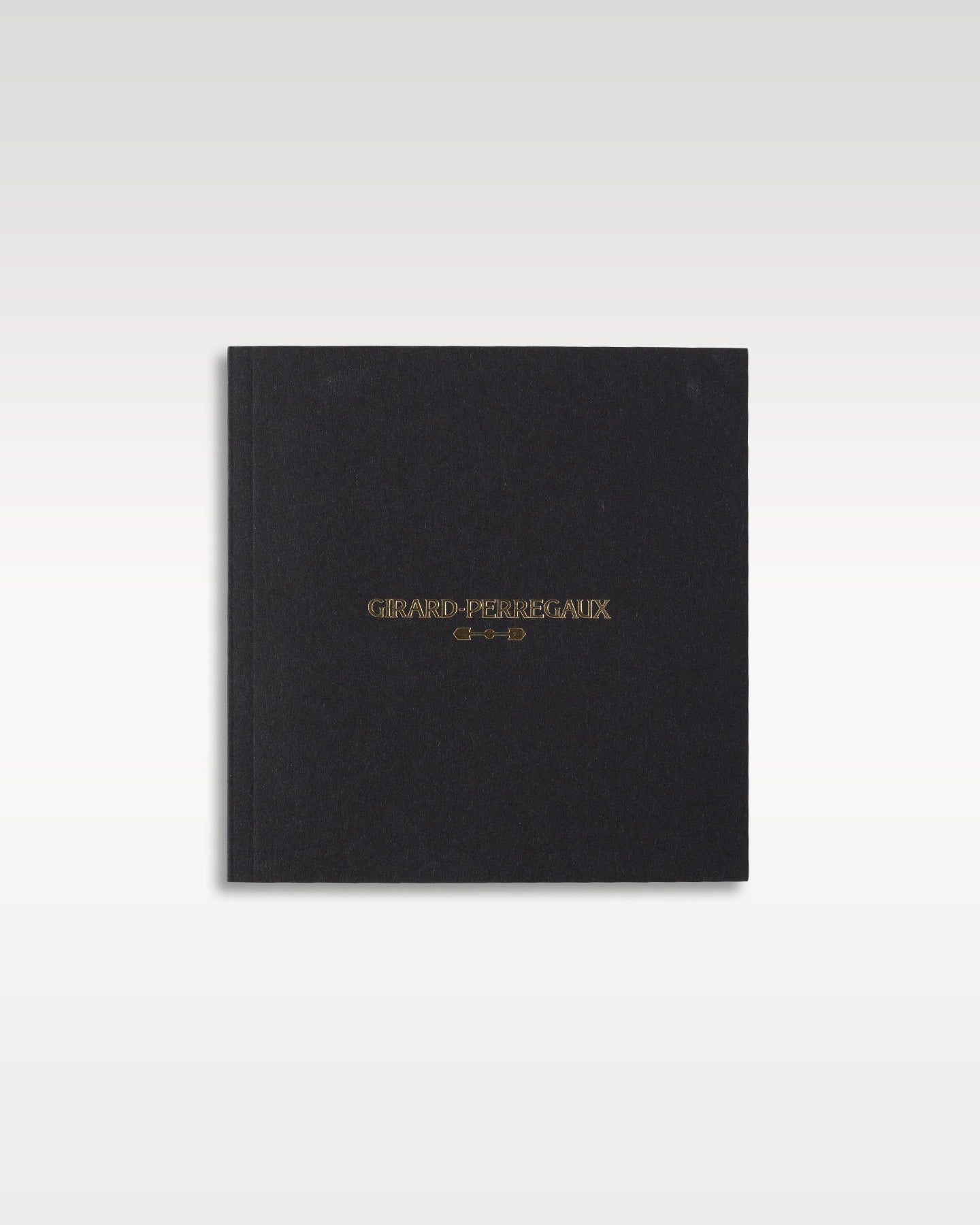 Girard Perregaux Laureato Green Aston Martin Edition 81005-32-3080-1CX, presentation box