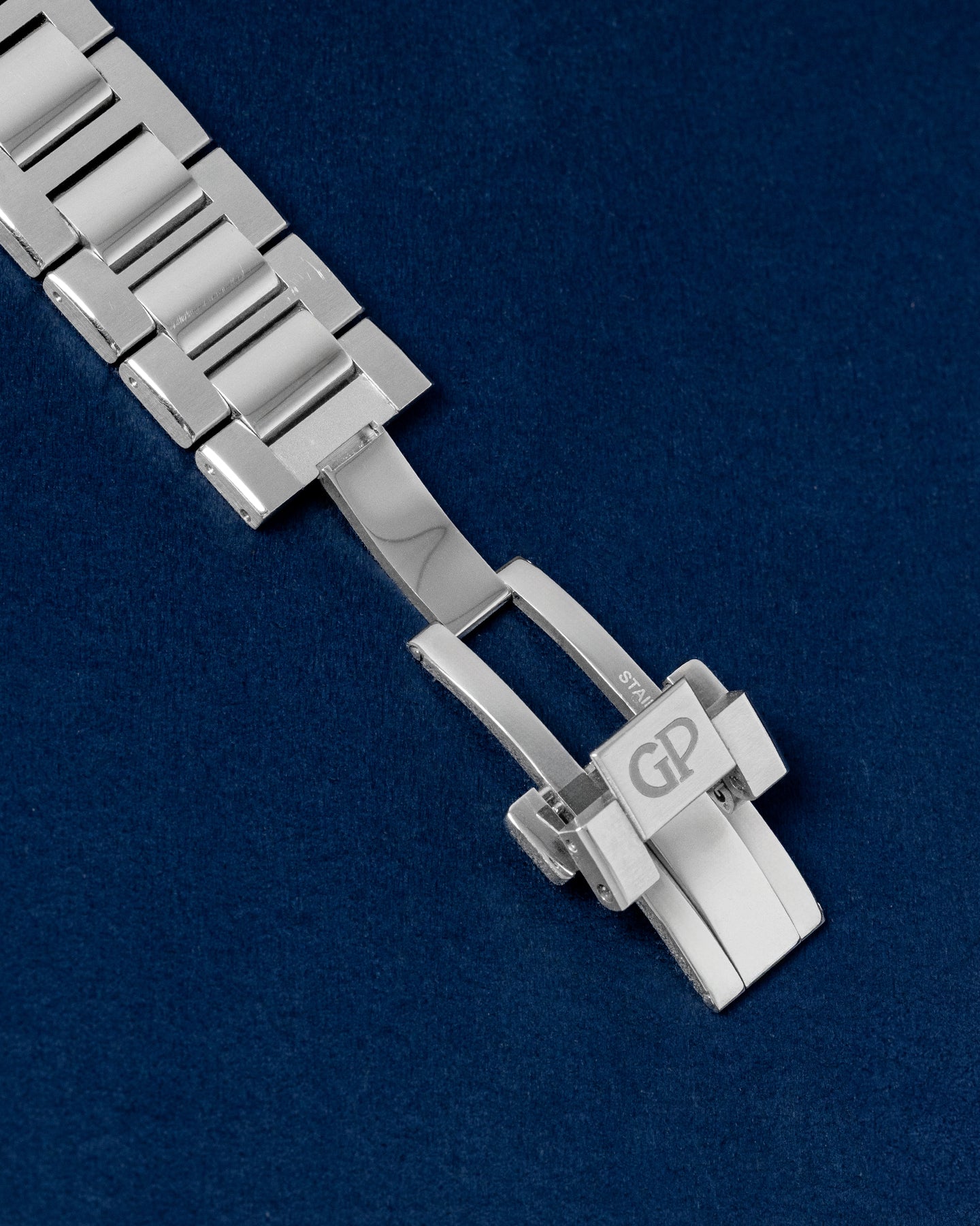 Laureato 81020-11-131-11A 2022 Girard Perregaux Watch | Grand Caliber Dallas