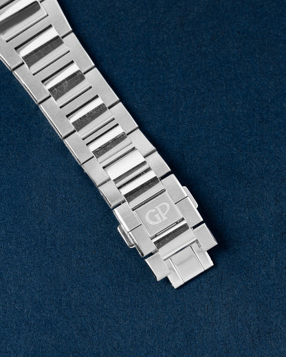 Girard Perregaux Laureato Chronograph 81020-11-131-11A