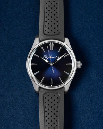 42.8mm Midnight Blue H.moser & Cie. Pioneer Centre Seconds 3200-1200 Watch at Grand Caliber