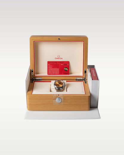 Orange dial Omega Seamaster Aqua Terra 150M 220.10.38.20.12.001 | Grand Caliber