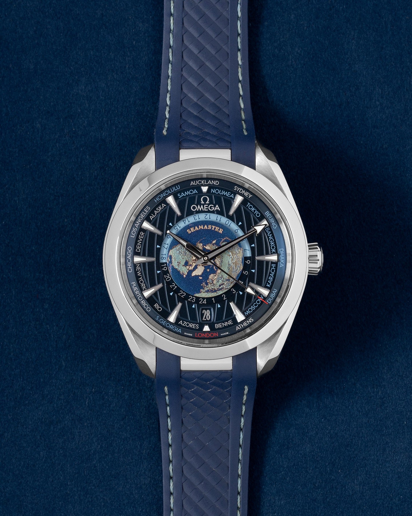 Omega Seamaster Aqua Terra 150m Master Chronometer GMT 220.12.43.22.03.001