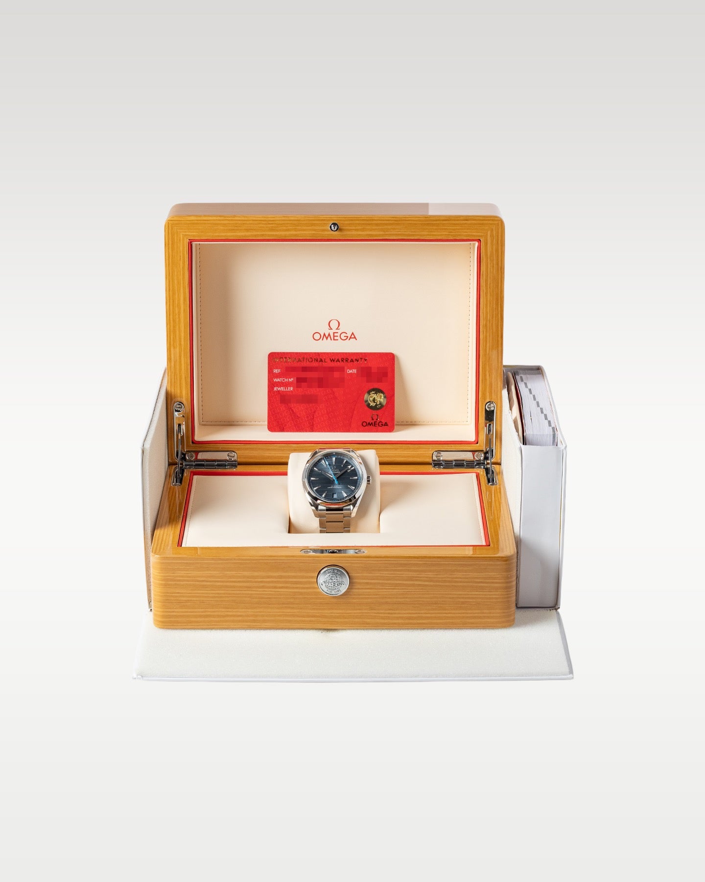 Blue Omega Seamaster Aqua Terra 41 220.10.41.21.03.002 | Grand Caliber TX