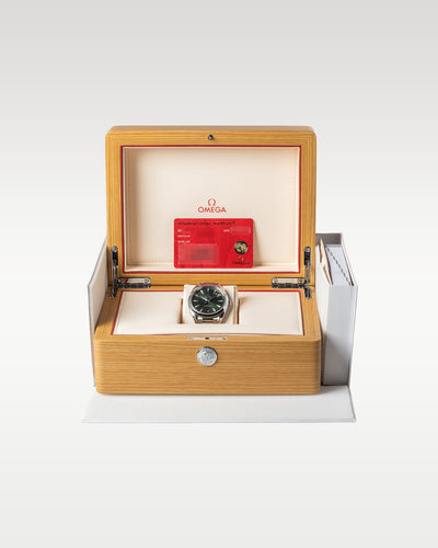 Green dial Omega Seamaster Aqua Terra 220.10.41.21.10.001 | Grand Caliber DFW
