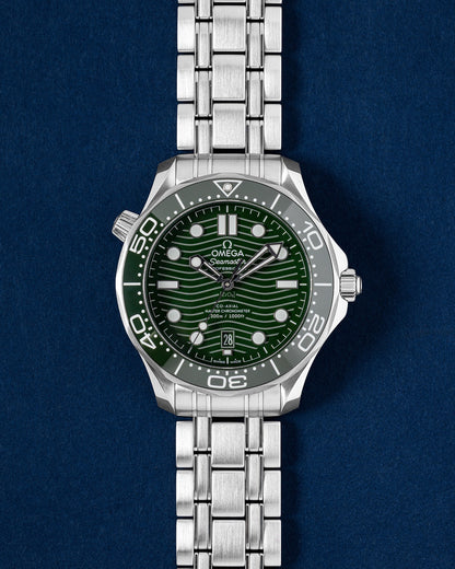 Green Omega Seamaster Diver 210.30.42.20.10.001 | Grand Caliber TX