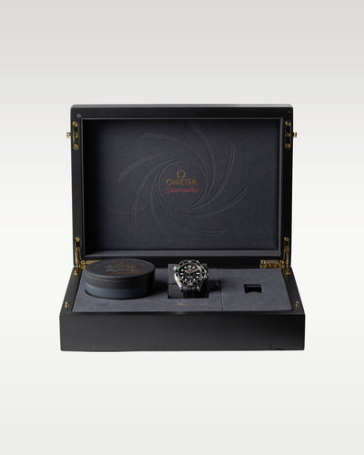 Omega Seamaster Diver 300 M James Bond 210.22.42.20.01.004