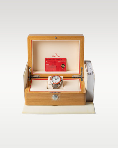 Omega Seamaster Planet Ocean 600m Master 215.30.44.21.04.001