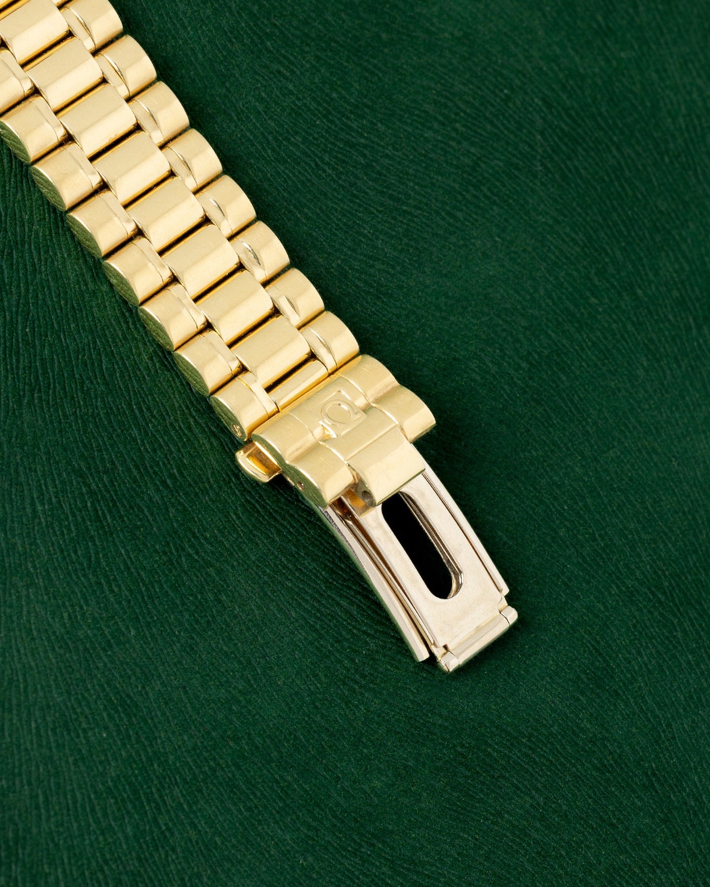 Vintage Yellow Gold Omega Speedmaster 39 175.0034 | Grand Caliber TX