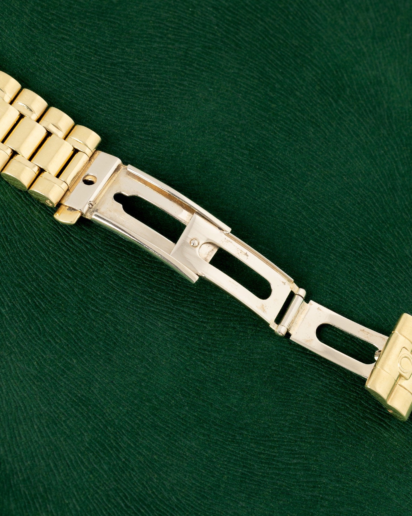 Vintage Yellow Gold Omega Speedmaster 39 175.0034 | Grand Caliber TX