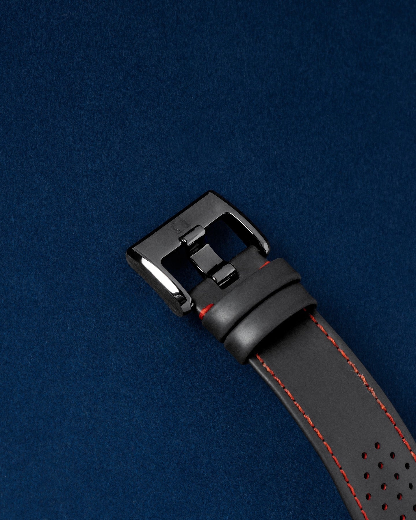 Omega Speedmaster Dark Side Of The Moon 'Alinghi' 311.92.44.30.01.002