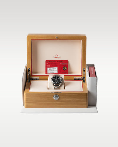 Omega Speedmaster Racing 326.30.40.50.01.001
