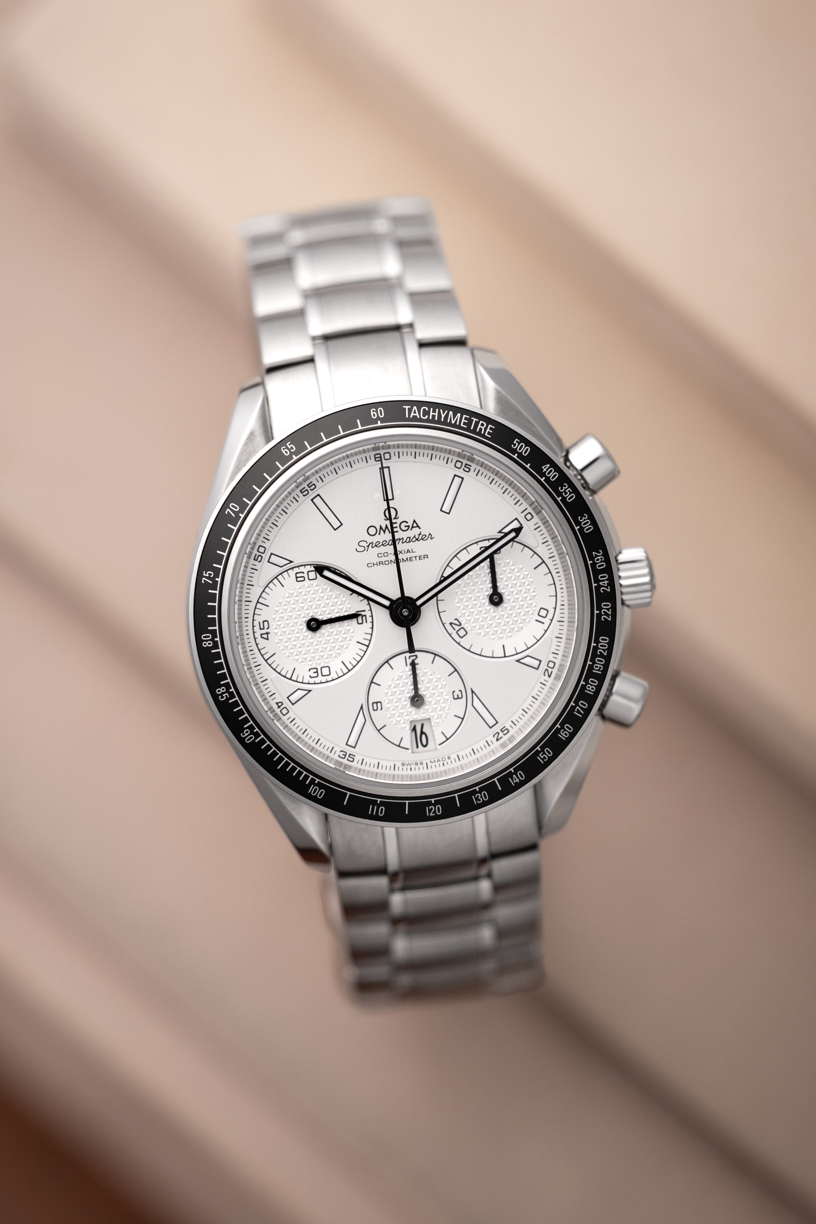 Omega Speedmaster Racing 326.30.40.50.02.001