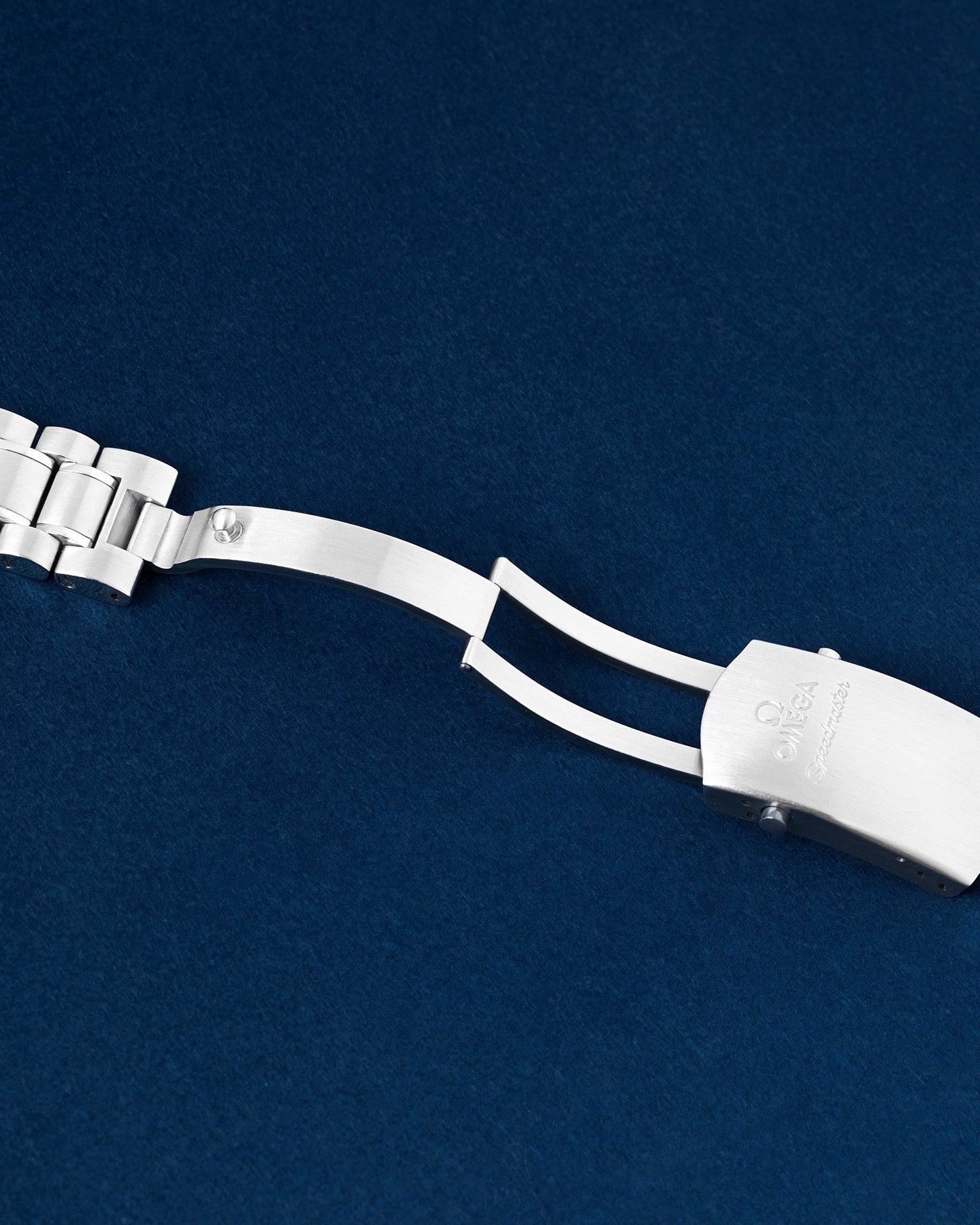 Omega Speedmaster Racing 326.30.40.50.04.001