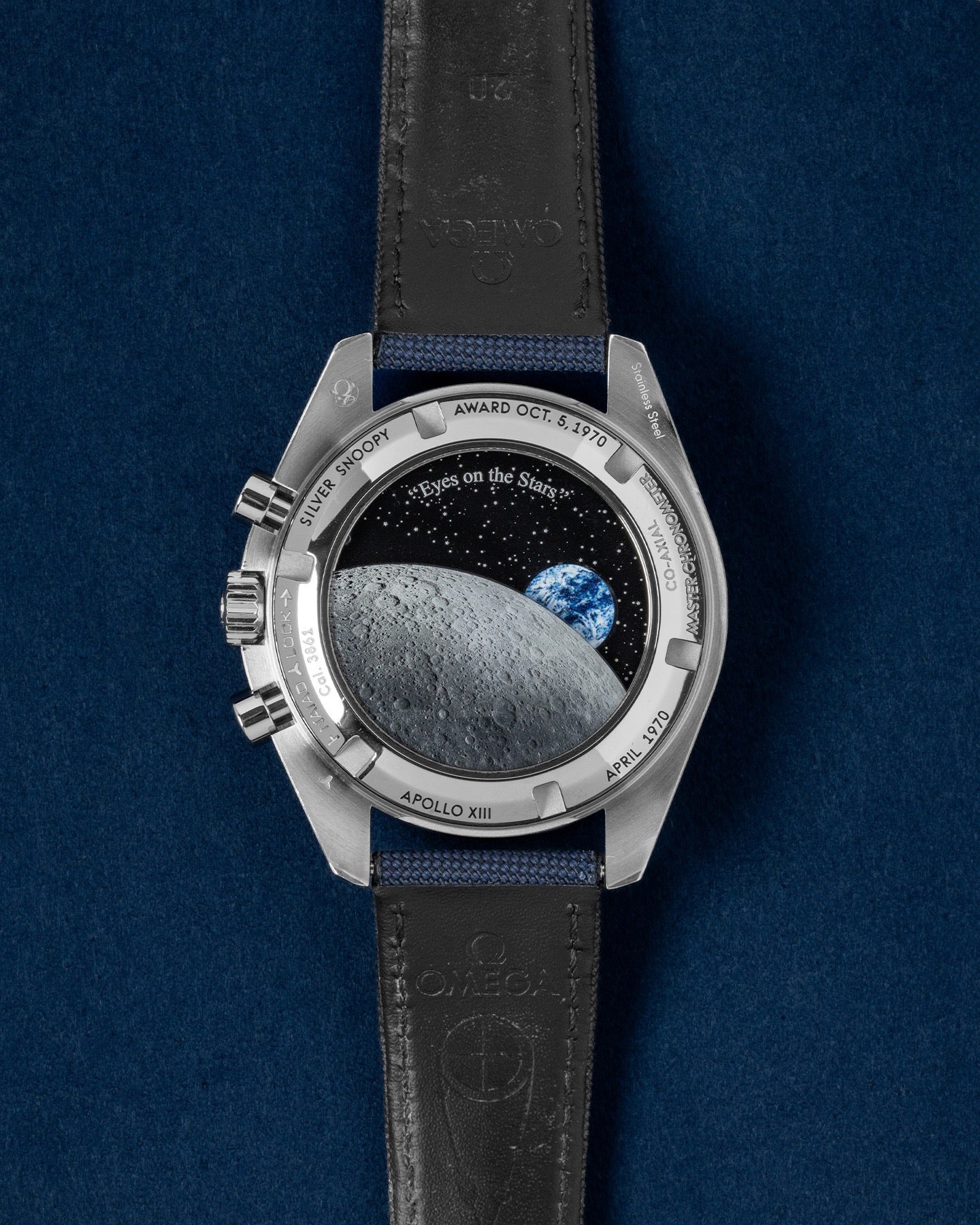 Blue Omega Speedmaster "Silver Snoopy Award" 31032425002001 | Grand Caliber