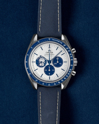 Blue Omega Speedmaster "Silver Snoopy Award" 31032425002001 | Grand Caliber