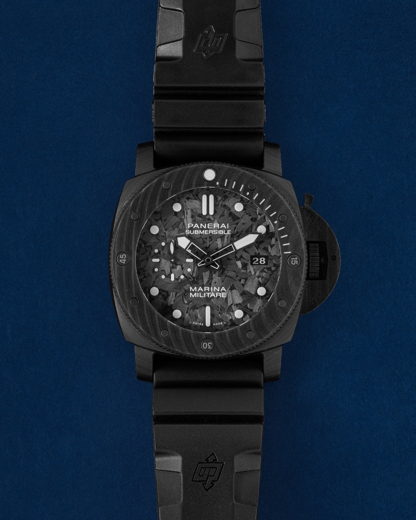 Panerai Submersible Marina Militare Carbotech PAM 02979