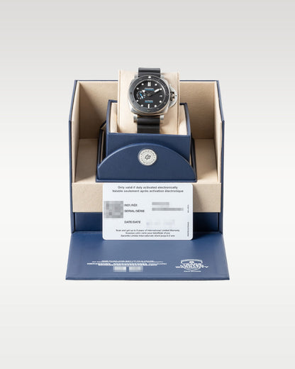 2024 Panerai Submersible PAM02683 complete full set presentation showing alternative straps and the pearwood luxury watch box