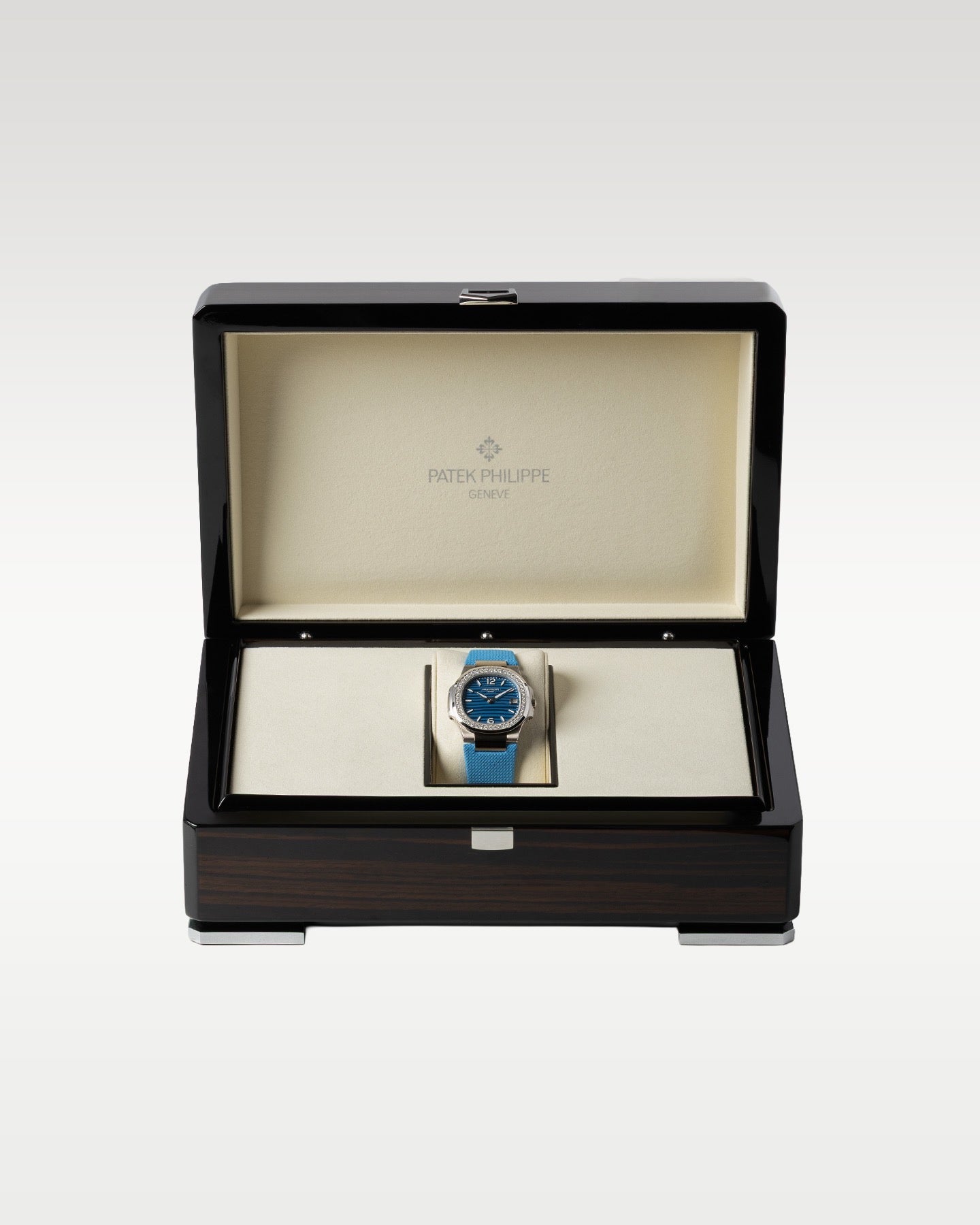 Patek Philippe Nautilus 7010G-013