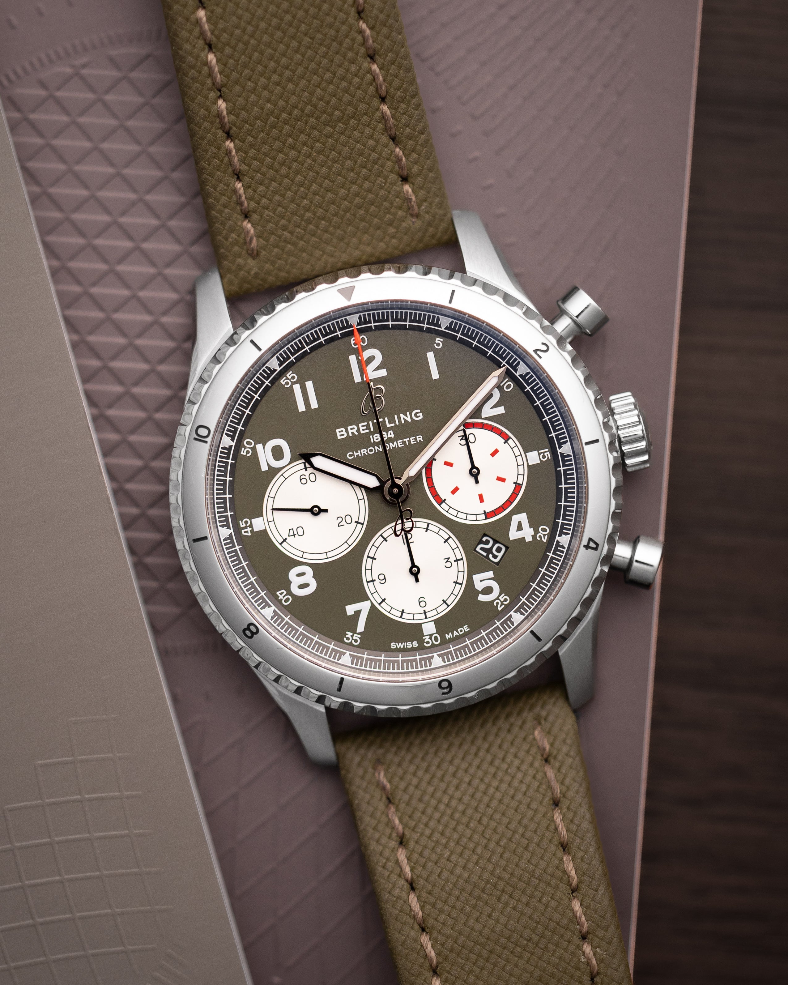 Breitling Aviator 8 B01 Chronograph 43 Curtiss Warhawk AB01192A1L1X2