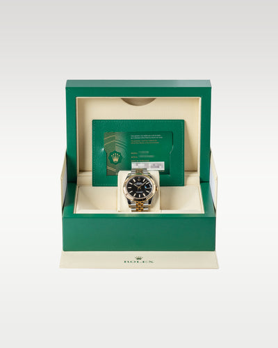Black Index Rolex Datejust 41 126333 | Grand Caliber Watches