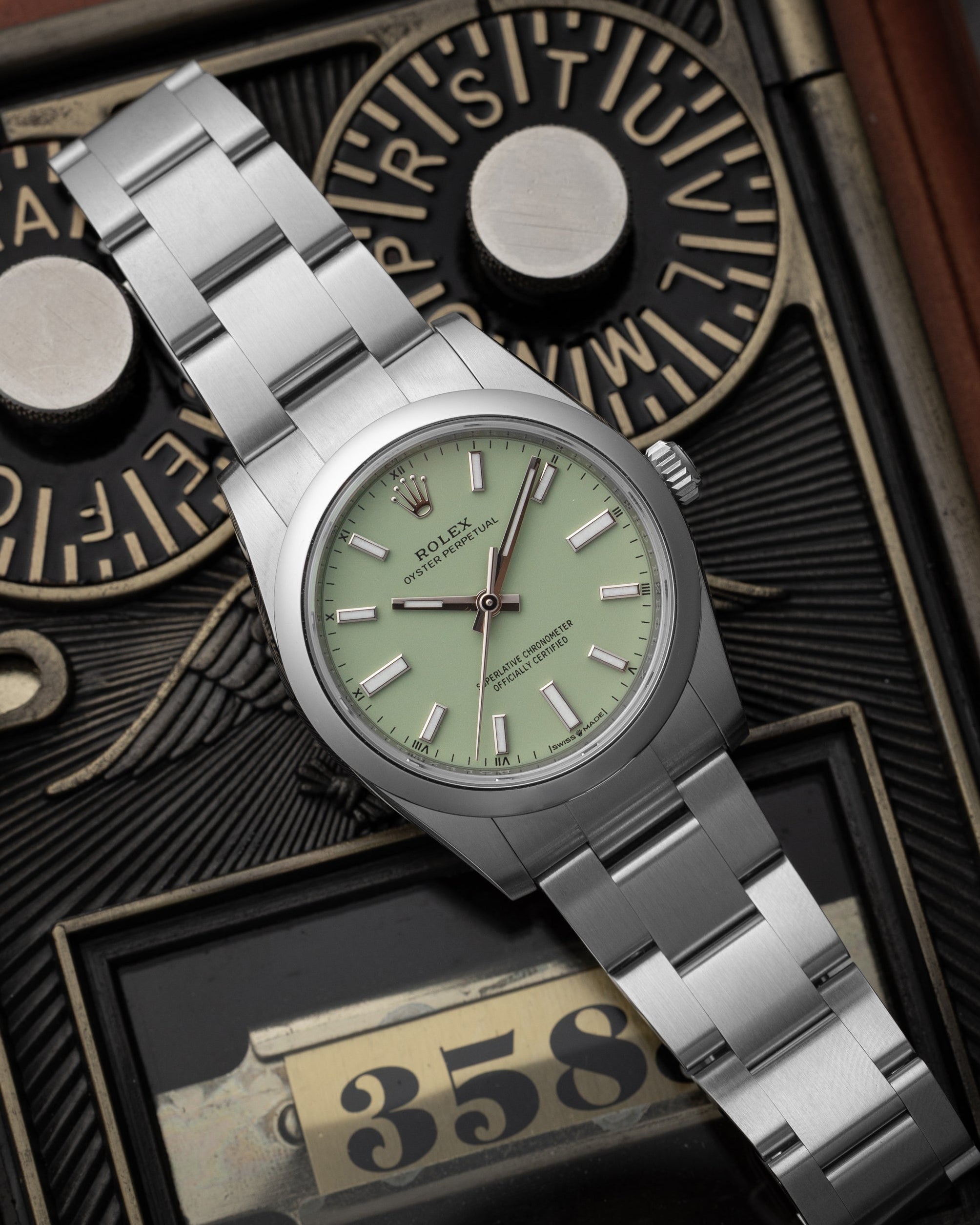 Rolex Oyster Perpetual 34 Pistachio 124200 | DFW Rolex – Grand Caliber