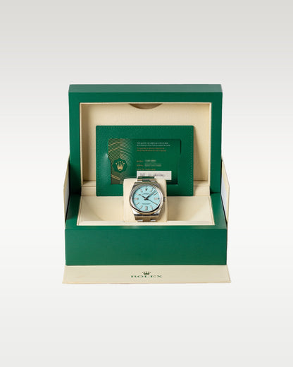 Turquoise Blue Rolex Oyster Perpetual 41 124300 | Grand Caliber Mens Watches