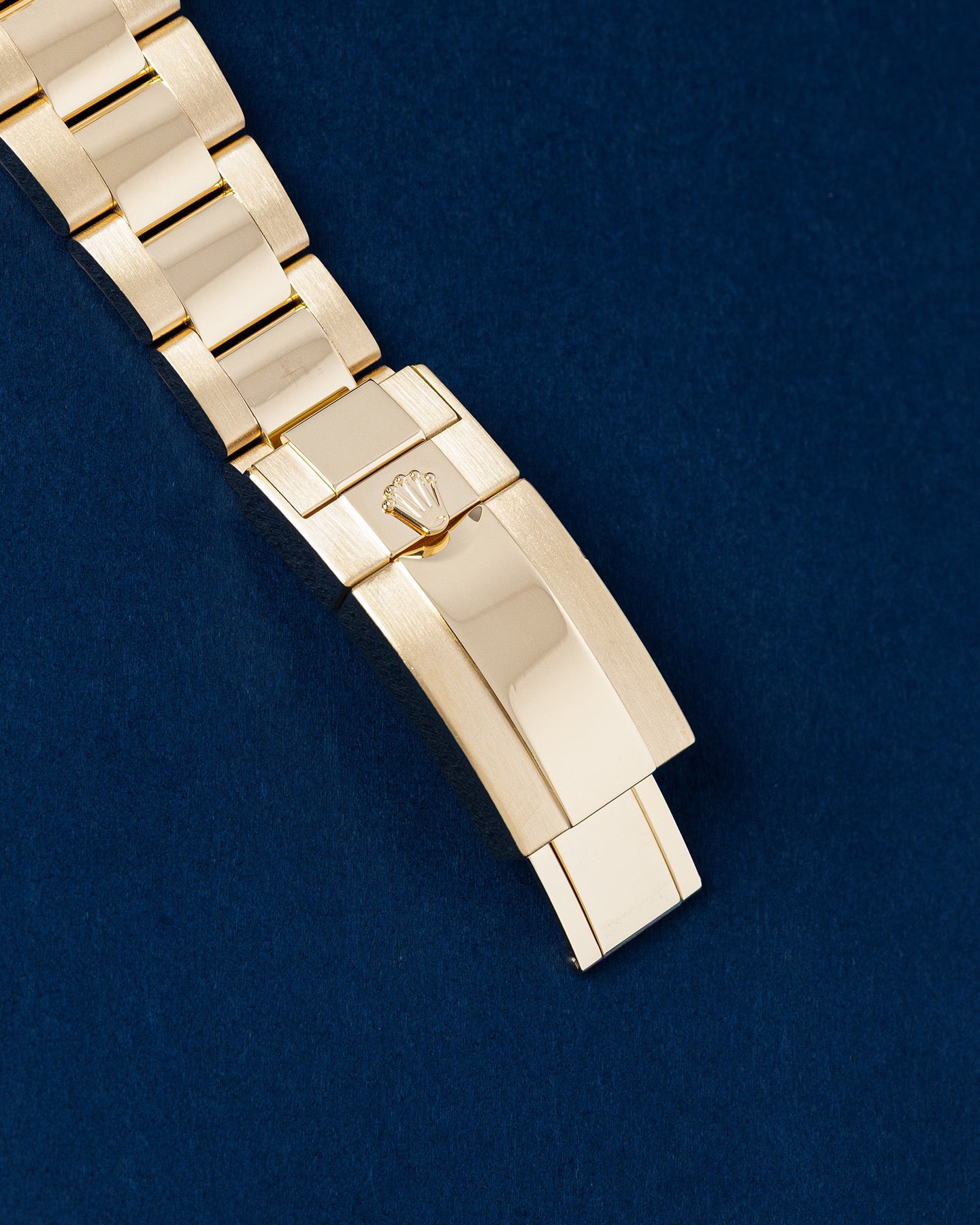 Yellow Gold Rolex Yacht-Master II 116688 | Grand Caliber TX