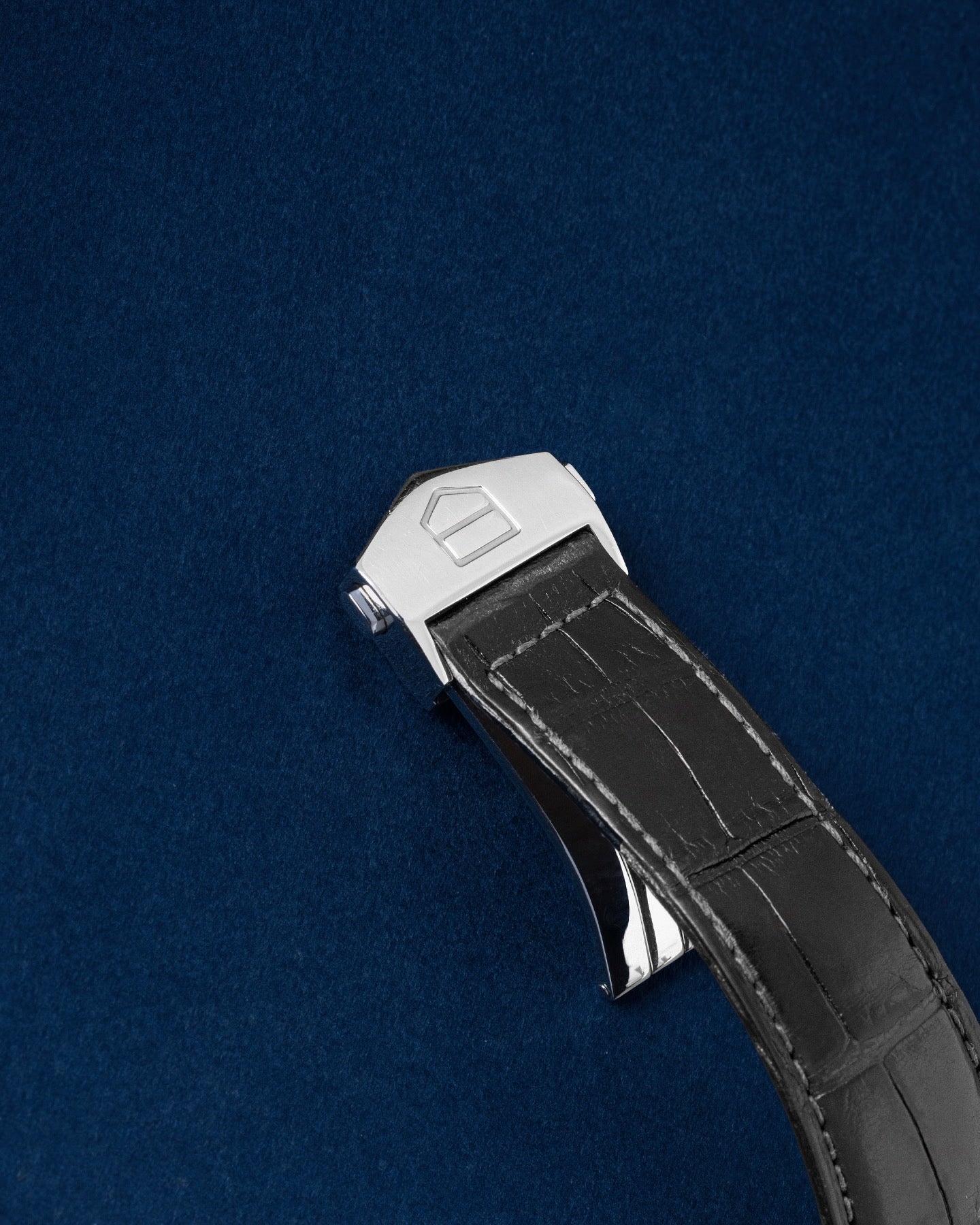 TAG Heuer Monaco Calibre 12 CAW.2111 | Grand Caliber Mens Watches DFW