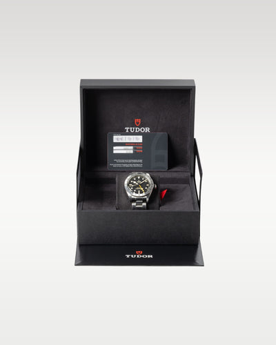 Tudor Black Bay Pro M79470-0001