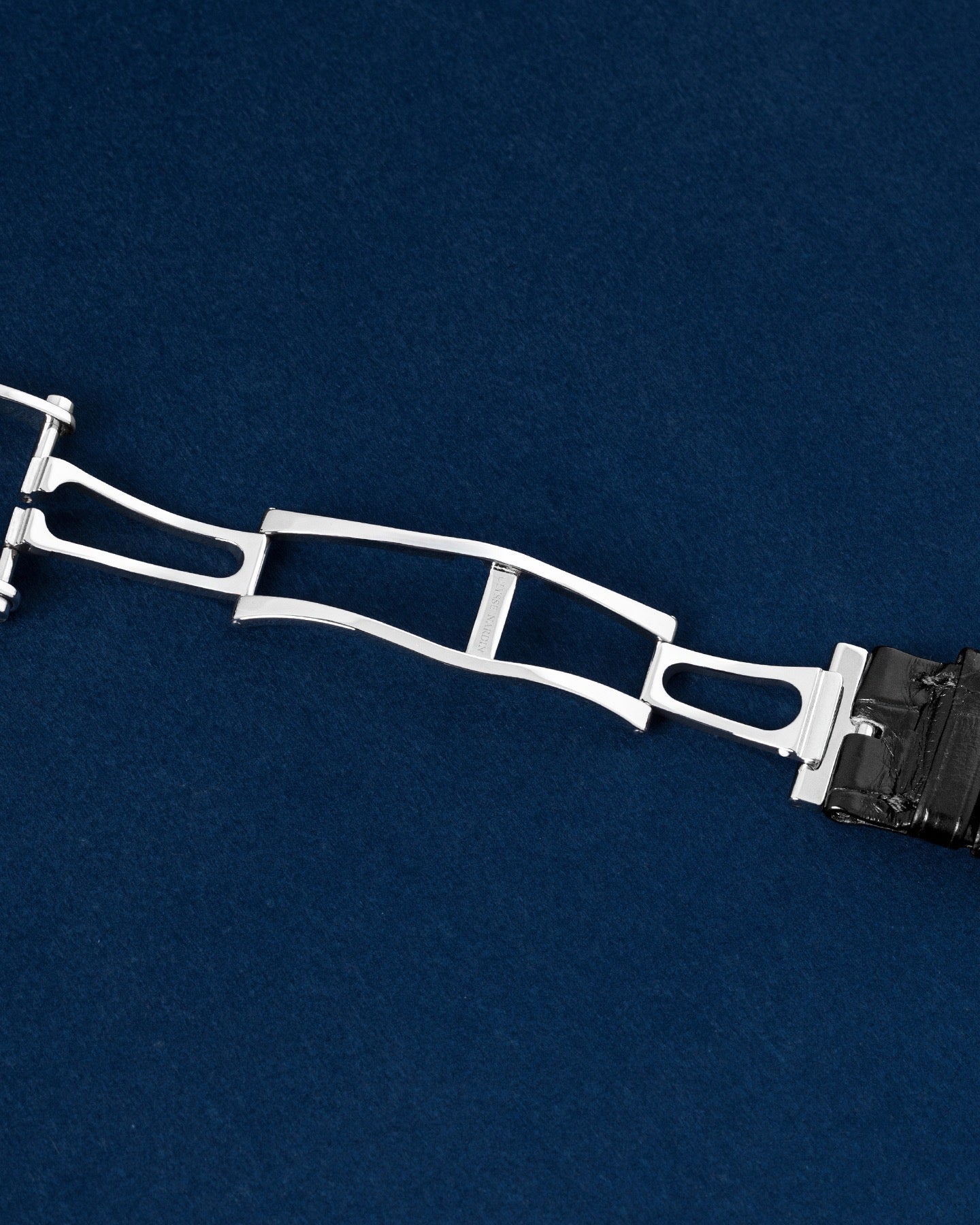 White Gold Ulysse Nardin Freak Cruiser 2050-131 | Grand Caliber