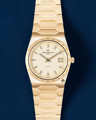 Vacheron Constantin Historiques 222 watch in solid 18k yellow gold featuring a matte cream dial and the signature Maltese Cross on the lower case corner
