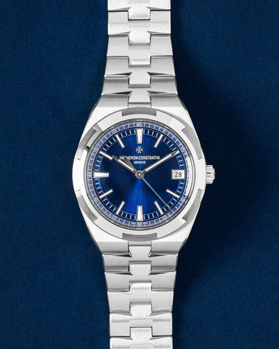 Vacheron Constantin Overseas 4500V luxury sports watch featuring a translucent blue lacquered dial and integrated steel bracelet