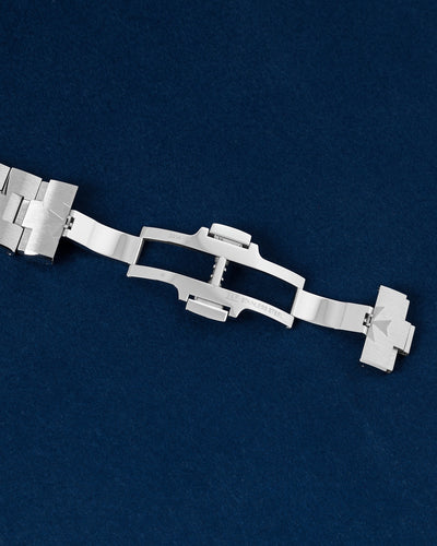 Blue dial Vacheron Constantin Overseas 4500V/110A | Grand caliber DFW