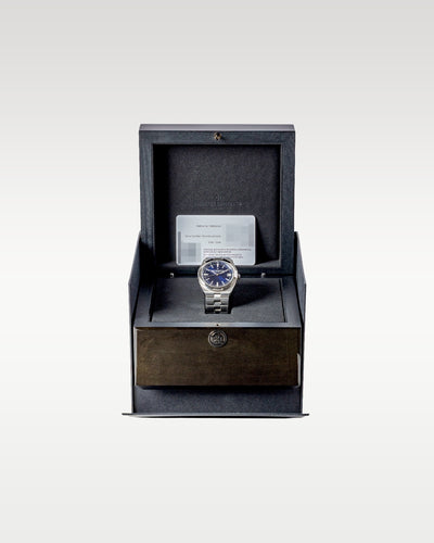 Blue dial Vacheron Constantin Overseas 4500V/110A | Grand caliber DFW
