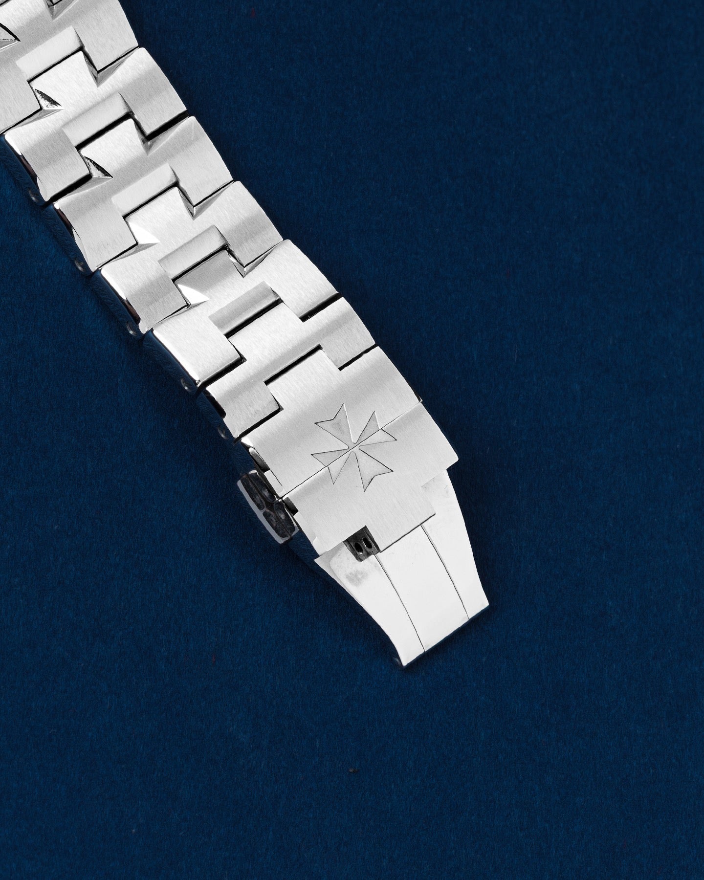 Vacheron Constantin Overseas 4520V