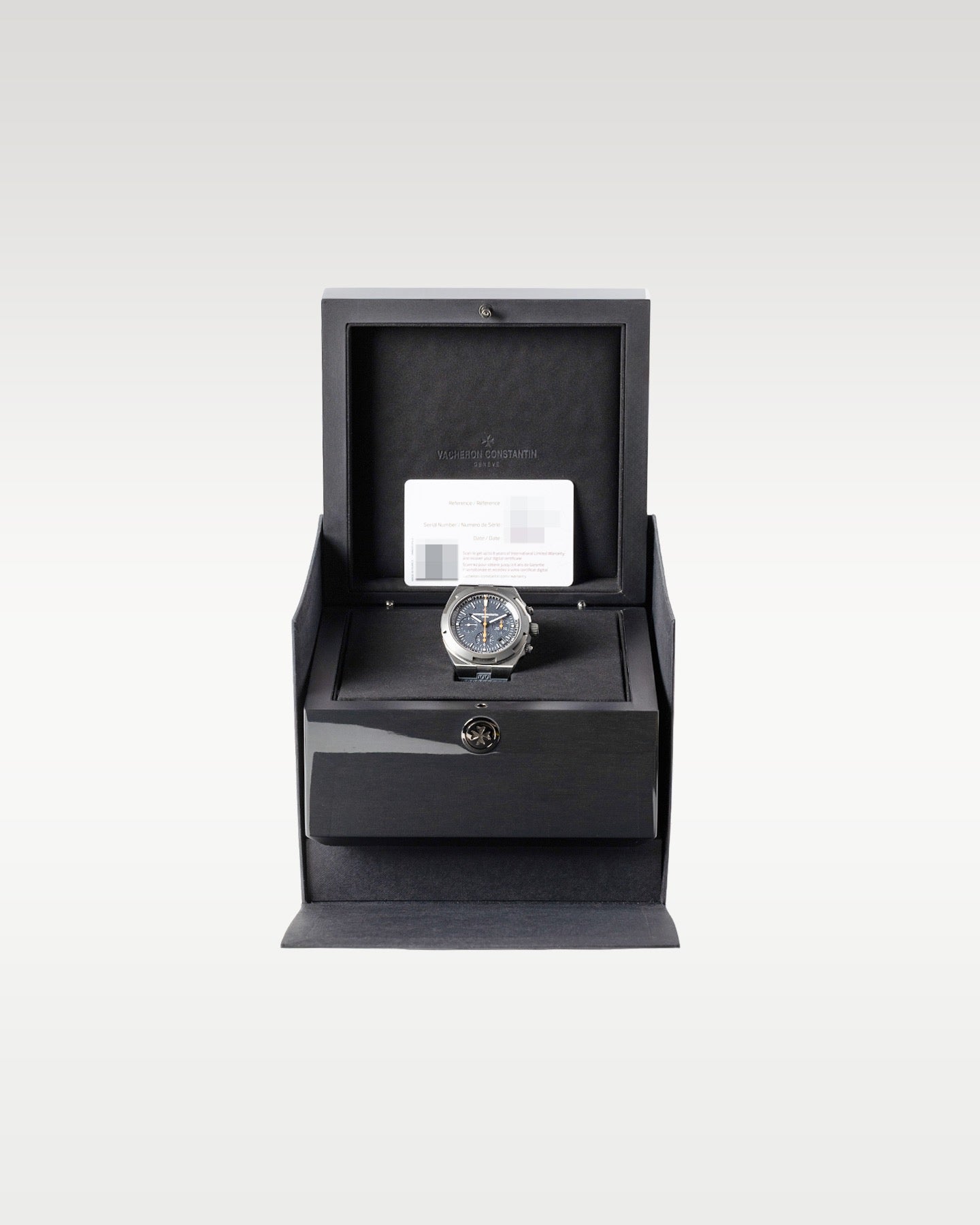 タンザニア産　プレウスゴライアス　77mm Everest VC Overseas Chronograph 5510V/000T-B923 – Grand Caliber