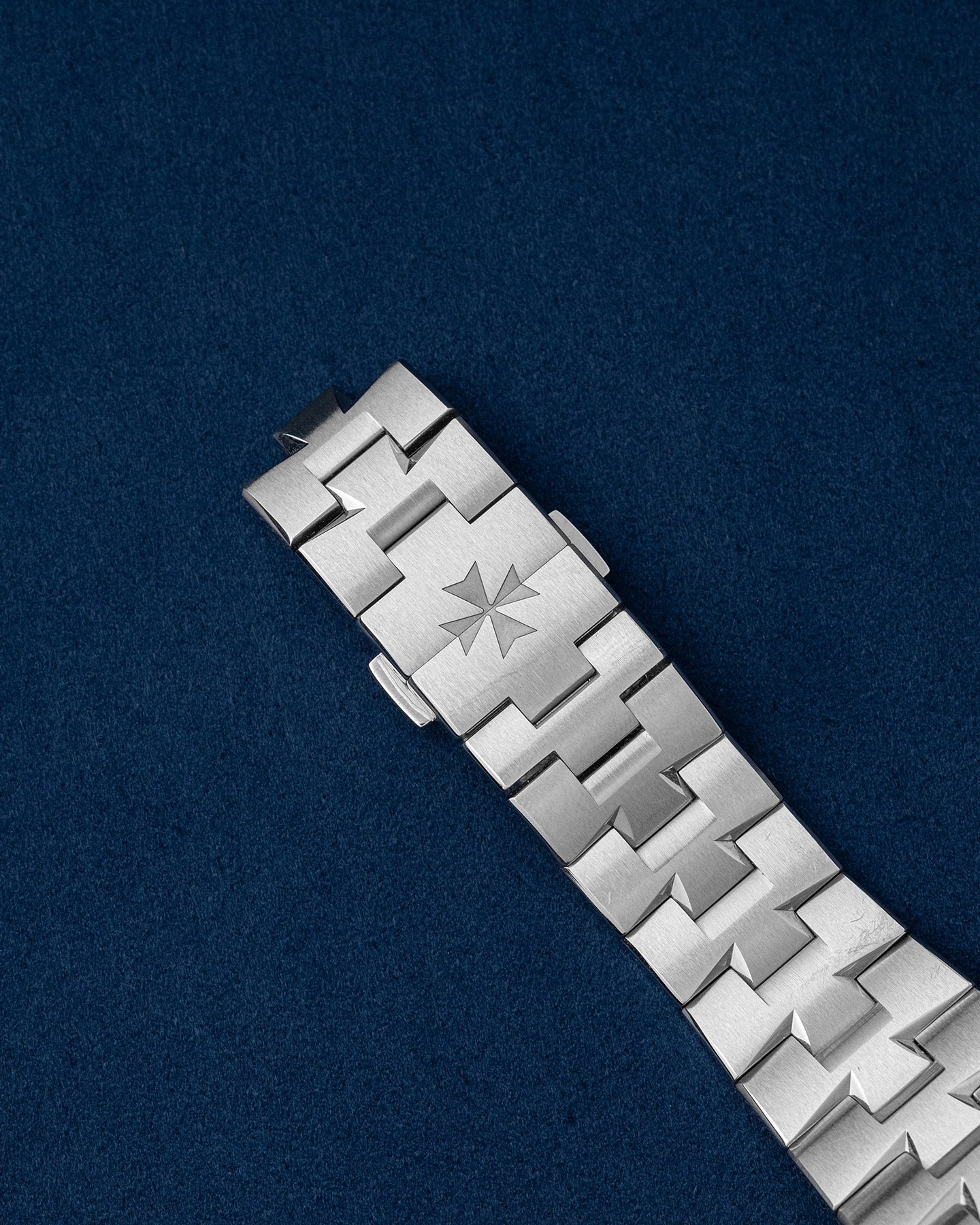 2025 Vacheron Constantin Overseas Dual Time 7920V/210A-B334 | Grand Caliber Dallas, Texas