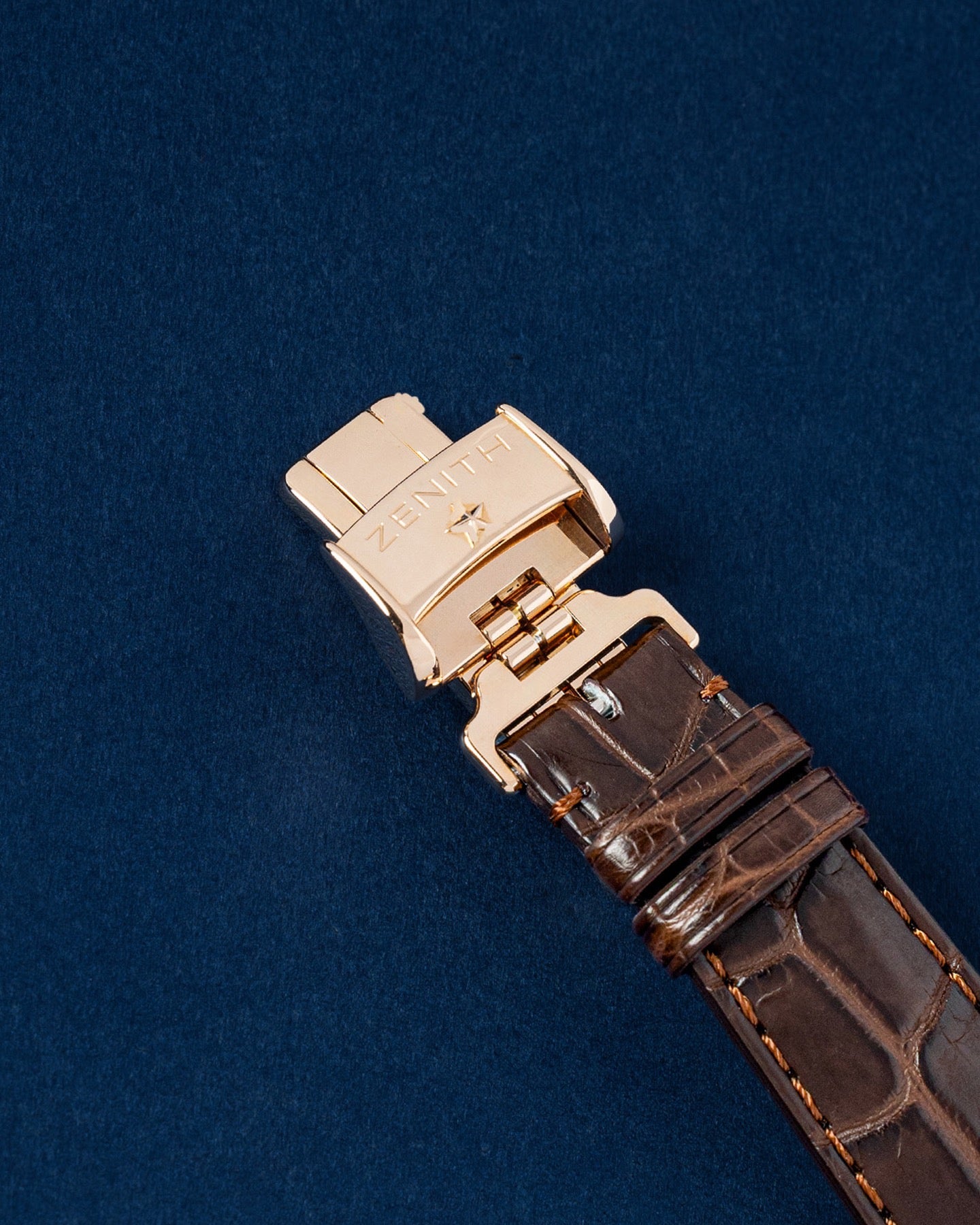 コラントッテ Zenith Class Elite Dual Time 39 18.1125.682/02.C490 – Grand Caliber
