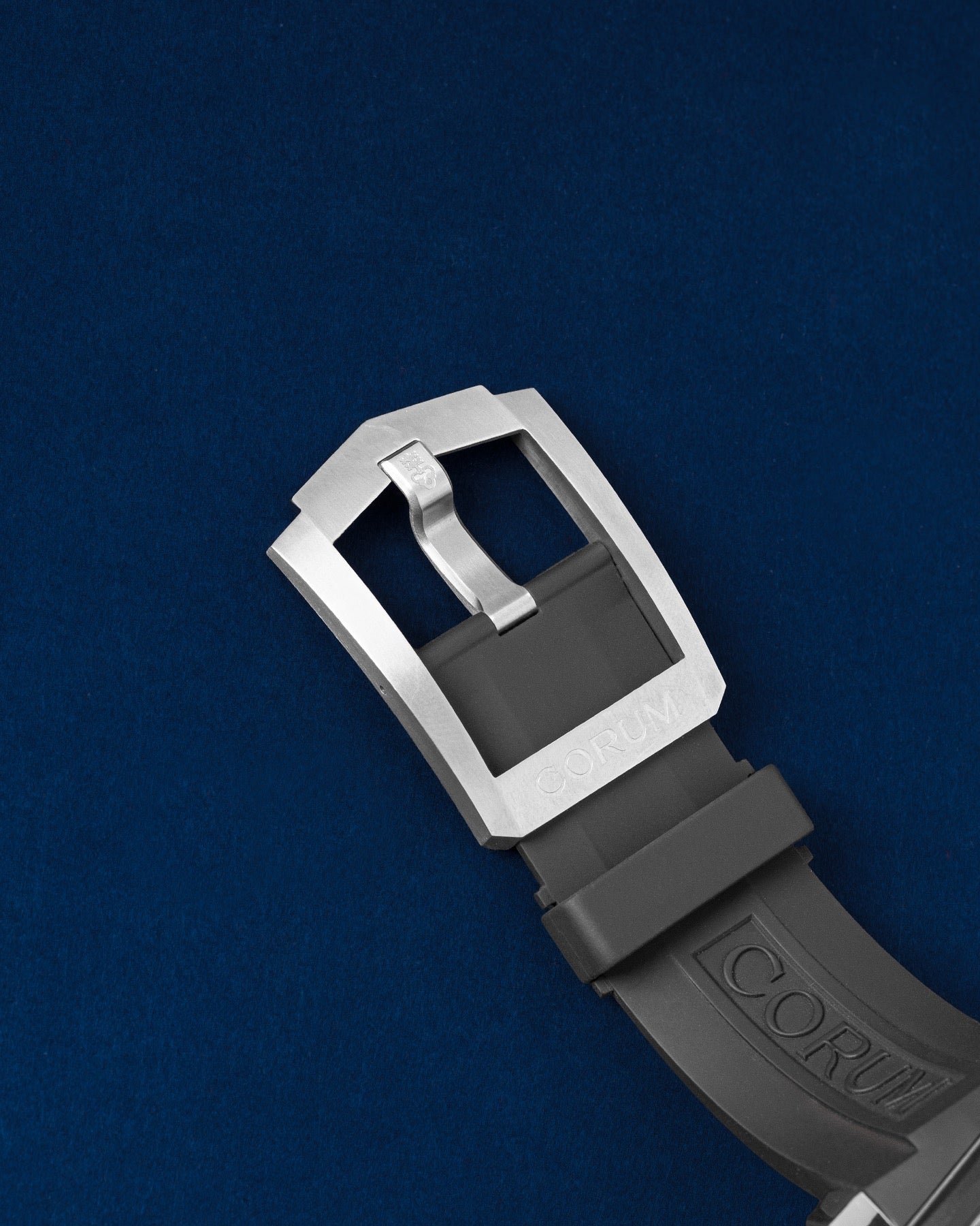 Corum Admiral Cup 01.0077