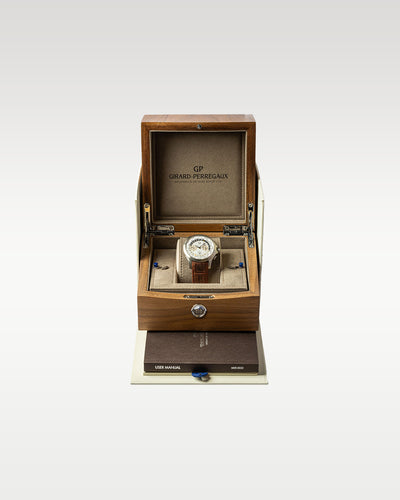 Girard Perregaux Traveller WWTC 49700-21-132-Hbbb