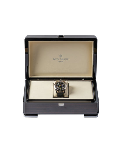 40mm White Gold Black Carbon Motif Dial Patek Philippe Calatrava 6007G-001